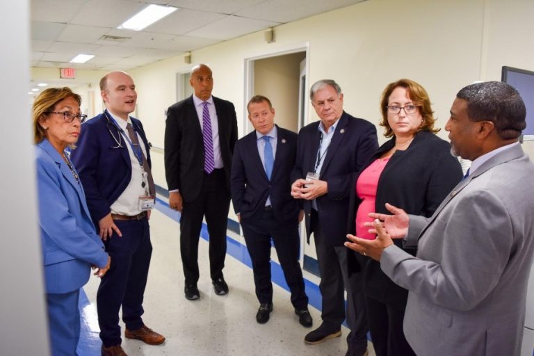 BERGEN NEW BRIDGE WELCOMES BOOKER, GOTTHEIMER TO ANNOUNCE LIFESAVING OPIOID LEGISLATION