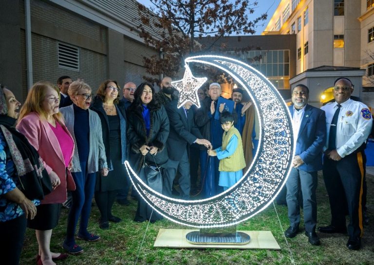 BERGEN COUNTY CELEBRATES RAMADAN WITH GRAND IFTAR AND CRESCENT LIGHTING